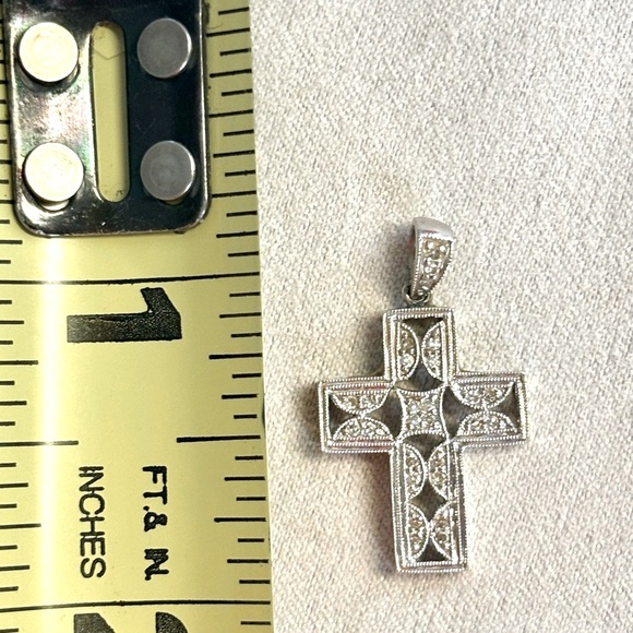 14K WHITE GOLD Pendant with Diamonds. - Picture 4 of 8